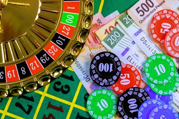 cuanslot mobile app interface showing football markets and live-dealer options